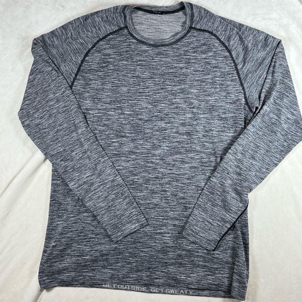 Lululemon Size Large Gray Tech Long Sleeve Athletic Vented Shirt EUC